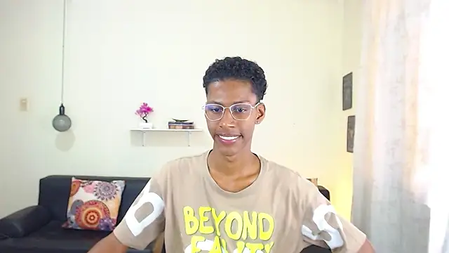 Snapshot of maiki18_ chatting on 02.06.25 maiki18 online show from 02.06.25