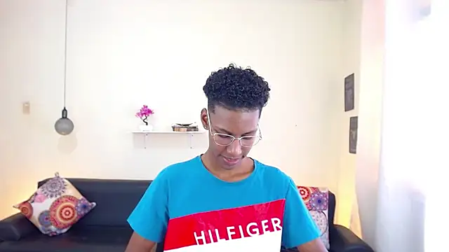 Snapshot of maiki18_ chatting on 02.11.25 maiki18 online show from 02.11.25