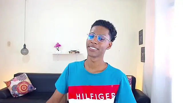 Snapshot of maiki18_ chatting on 02.11.25 maiki18 online show from 02.11.25