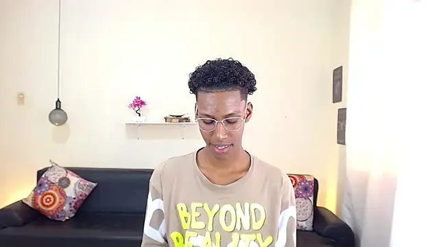 Snapshot of maiki18_ chatting on 03.05.25 maiki18 online show from 03.05.25