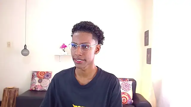 Snapshot of maiki18_ chatting on 03.07.25 maiki18 online show from 03.07.25