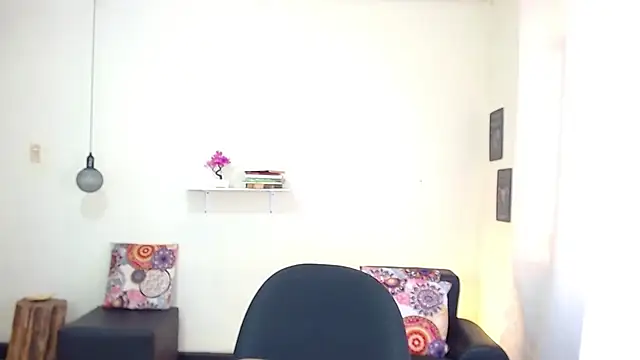 Snapshot of maiki18_ chatting on 03.07.25 maiki18 online show from 03.07.25