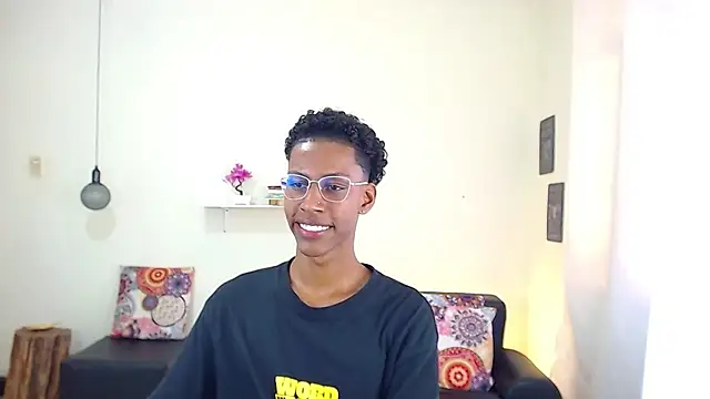 Snapshot of maiki18_ chatting on 03.07.25 maiki18 online show from 03.07.25