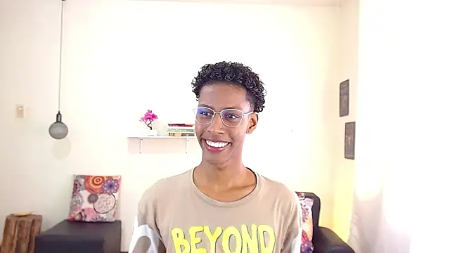 Snapshot of maiki18_ chatting on 03.11.25 maiki18 online show from 03.11.25