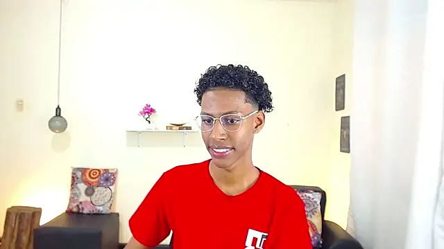 Snapshot of maiki18_ chatting on 03.17.25 maiki18 online show from 03.17.25