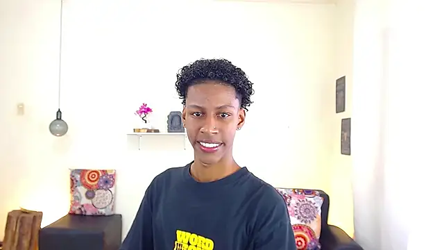 Snapshot of maiki18_ chatting on 03.21.25 maiki18 online show from 03.21.25