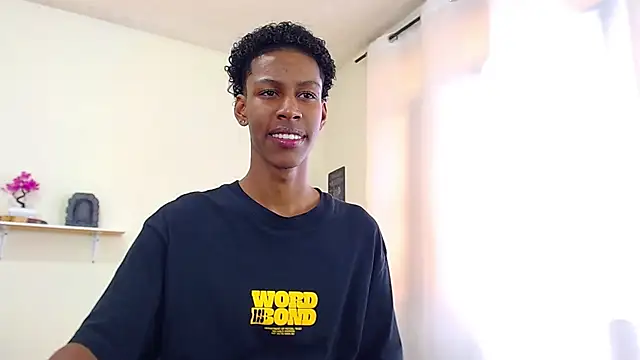 Snapshot of maiki18_ chatting on 03.21.25 maiki18 online show from 03.21.25