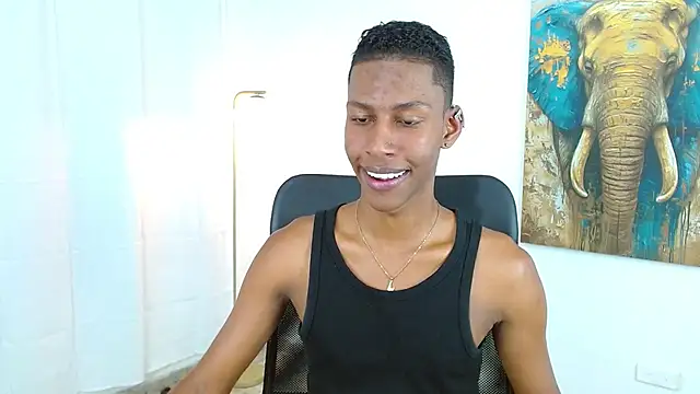 Snapshot of maiki18_ chatting on 10.07.25 maiki18 online show from 10.07.25