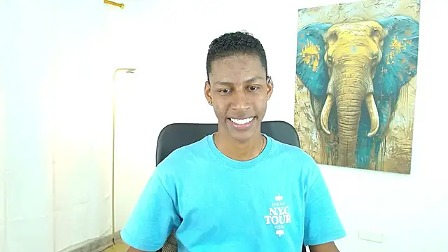 Snapshot of maiki18_ chatting on 10.15.25 maiki18 online show from 10.15.25