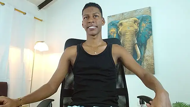 Snapshot of maiki18_ chatting on 10.31.25 maiki18 online show from 10.31.25