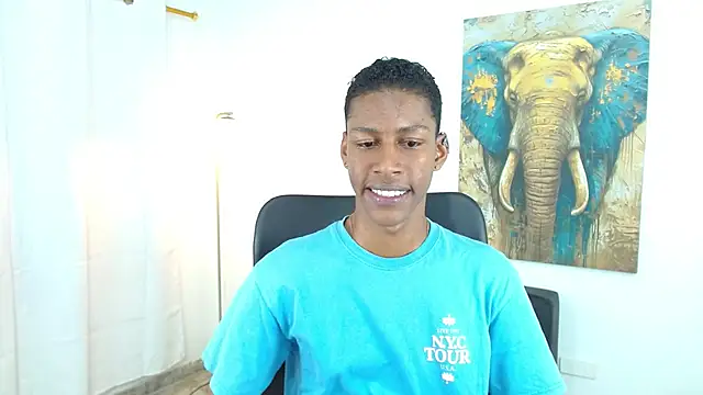 Snapshot of maiki18_ chatting on 11.10.25 maiki18 online show from 11.10.25