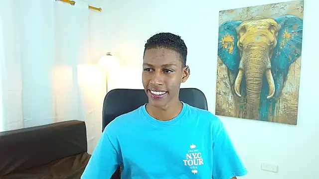 Snapshot of maiki18_ chatting on 11.20.25 maiki18 online show from 11.20.25