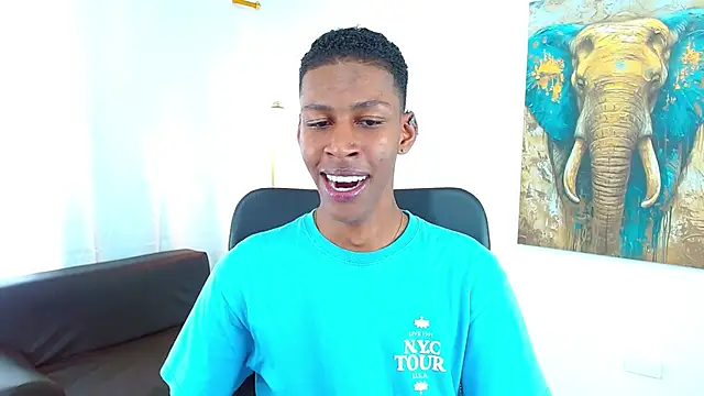 Snapshot of maiki18_ chatting on 11.26.25 maiki18 online show from 11.26.25