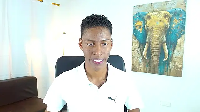 Snapshot of maiki18_ chatting on 12.04.25 maiki18 online show from 12.04.25