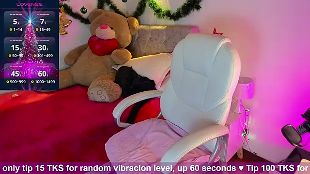 Snapshot of brandy_sweet_ chatting on 12.15.24 brandy sweet online show from 12.15.24