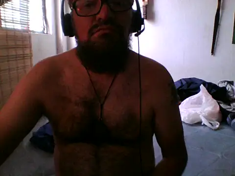 Snapshot of LECHEBALLS chatting on 04.01.26 LECHEBALLS online show from 04.01.26