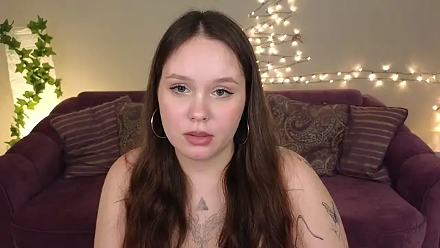 miki miki cutie  online show from 12.16.24