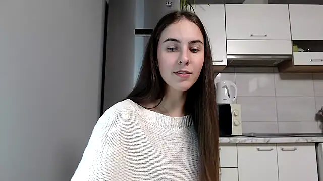 Snapshot of SierraSky_ chatting on 12.07.24 SierraSky online show from 12.07.24