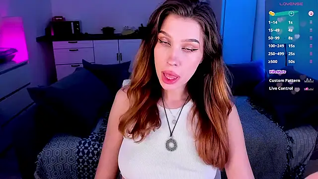 tenderdreams online show from 10.30.25