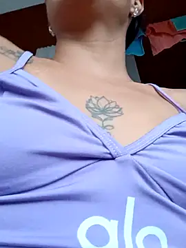 Leslly  online show from 04.15.26