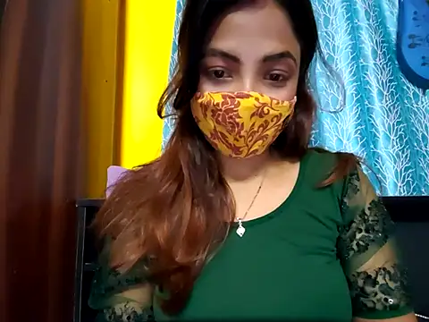 Snapshot of cutesoma2 chatting on 11.08.25 cutesoma2 online show from 11.08.25