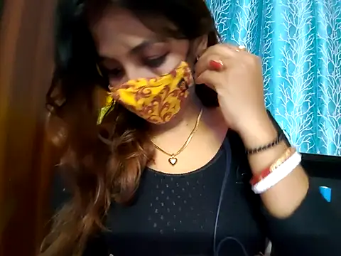 Snapshot of cutesoma2 chatting on 11.17.25 cutesoma2 online show from 11.17.25