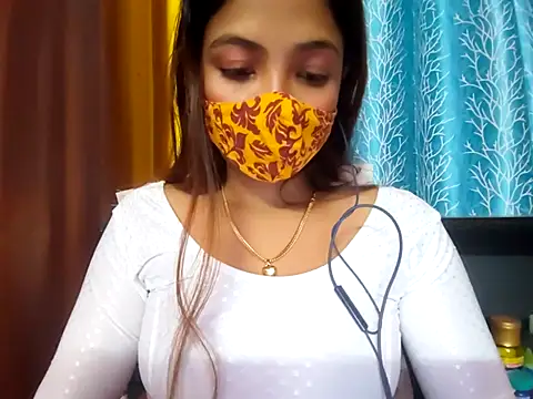 Snapshot of cutesoma2 chatting on 12.05.25 cutesoma2 online show from 12.05.25