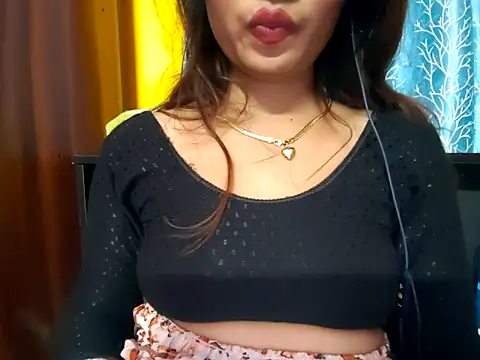 Snapshot of cutesoma2 chatting on 12.14.25 cutesoma2 online show from 12.14.25