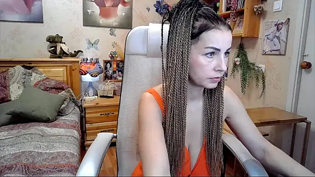 Snapshot of Kendra_Mom chatting on 02.11.25 Kendra Mom online show from 02.11.25