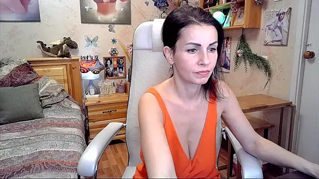 Snapshot of Kendra_Mom chatting on 02.27.25 Kendra Mom online show from 02.27.25