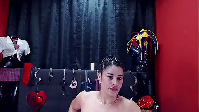 Hannamariana online show from 02.23.25