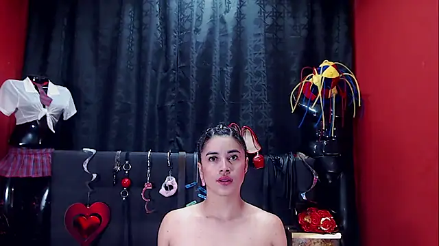 Hannamariana online show from 02.25.25