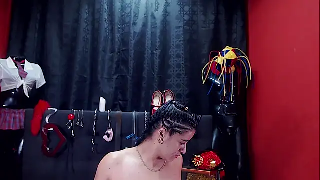 Hannamariana online show from 03.15.25