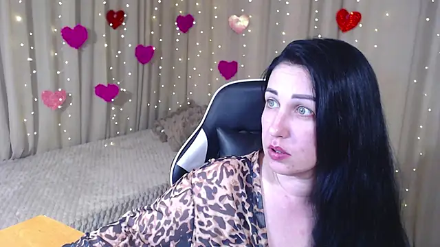 Snapshot of JillStevens chatting on 04.25.26 JillStevens online show from 04.25.26