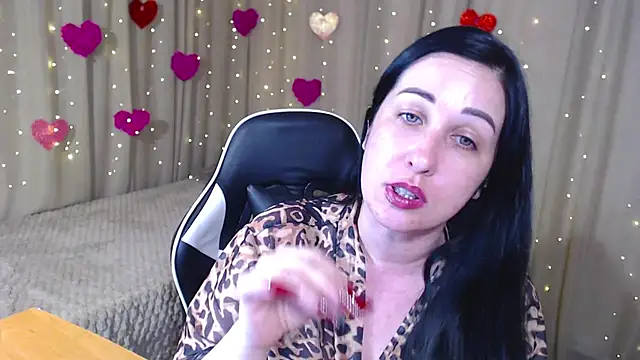 Snapshot of JillStevens chatting on 05.02.26 JillStevens online show from 05.02.26