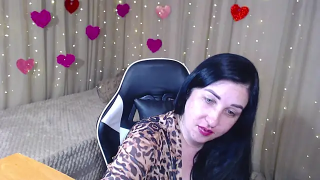 Snapshot of JillStevens chatting on 05.05.26 JillStevens online show from 05.05.26