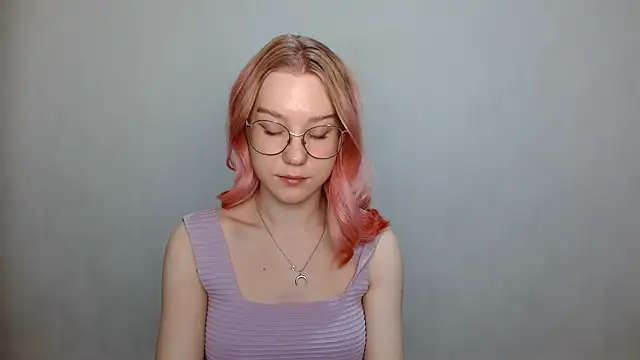 Snapshot of cindi_hot chatting on 12.06.24 cindi hot online show from 12.06.24