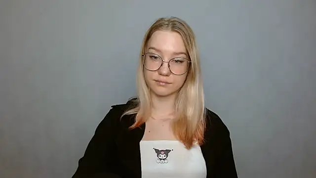 Snapshot of cindi_hot chatting on 01.21.25 cindi hot online show from 01.21.25