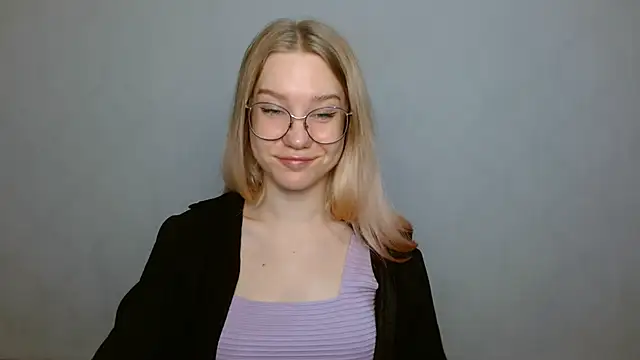 Snapshot of cindi_hot chatting on 01.26.25 cindi hot online show from 01.26.25