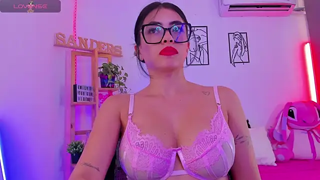 EmillySanders online show from 05.01.26
