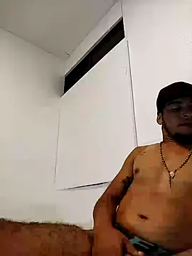 Snapshot of sexylatino22 chatting on 12.15.24 sexylatino22 online show from 12.15.24