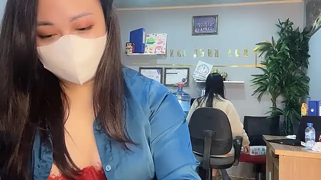 Bamboo Swetie online show from 12.17.24