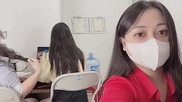 Snapshot of Bamboo_Swetie chatting on 10.13.25 Bamboo Swetie online show from 10.13.25