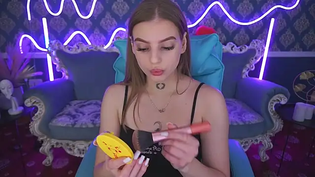 Snapshot of Lexi_Si chatting on 03.18.25 Lexi Si online show from 03.18.25