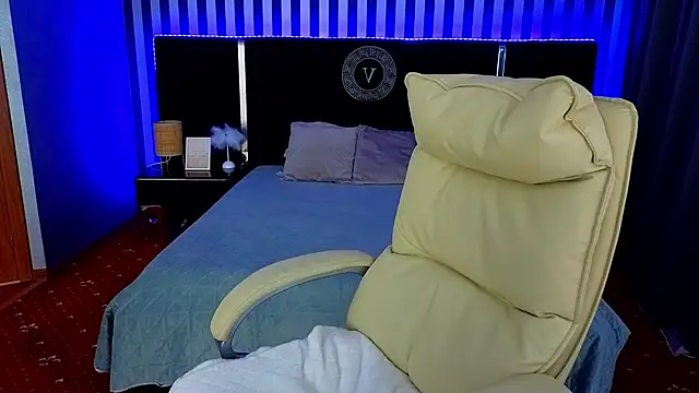 Snapshot of Lexi_Si chatting on 11.07.25 Lexi Si online show from 11.07.25