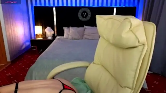 Snapshot of Lexi_Si chatting on 11.30.25 Lexi Si online show from 11.30.25