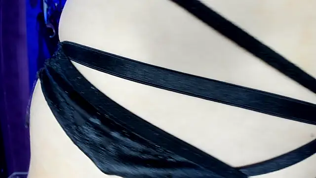 Alexa Slave online show from 02.03.25