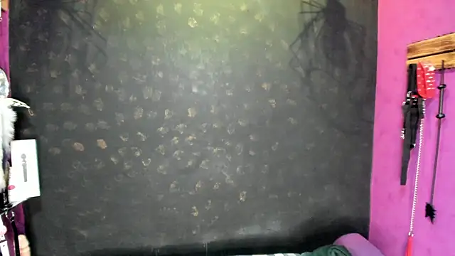 Alexa Slave online show from 03.21.25