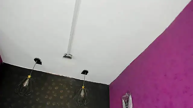 Alexa Slave online show from 10.08.25