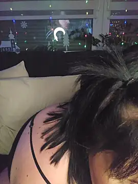 -BonnieBlack- online show from 12.20.25